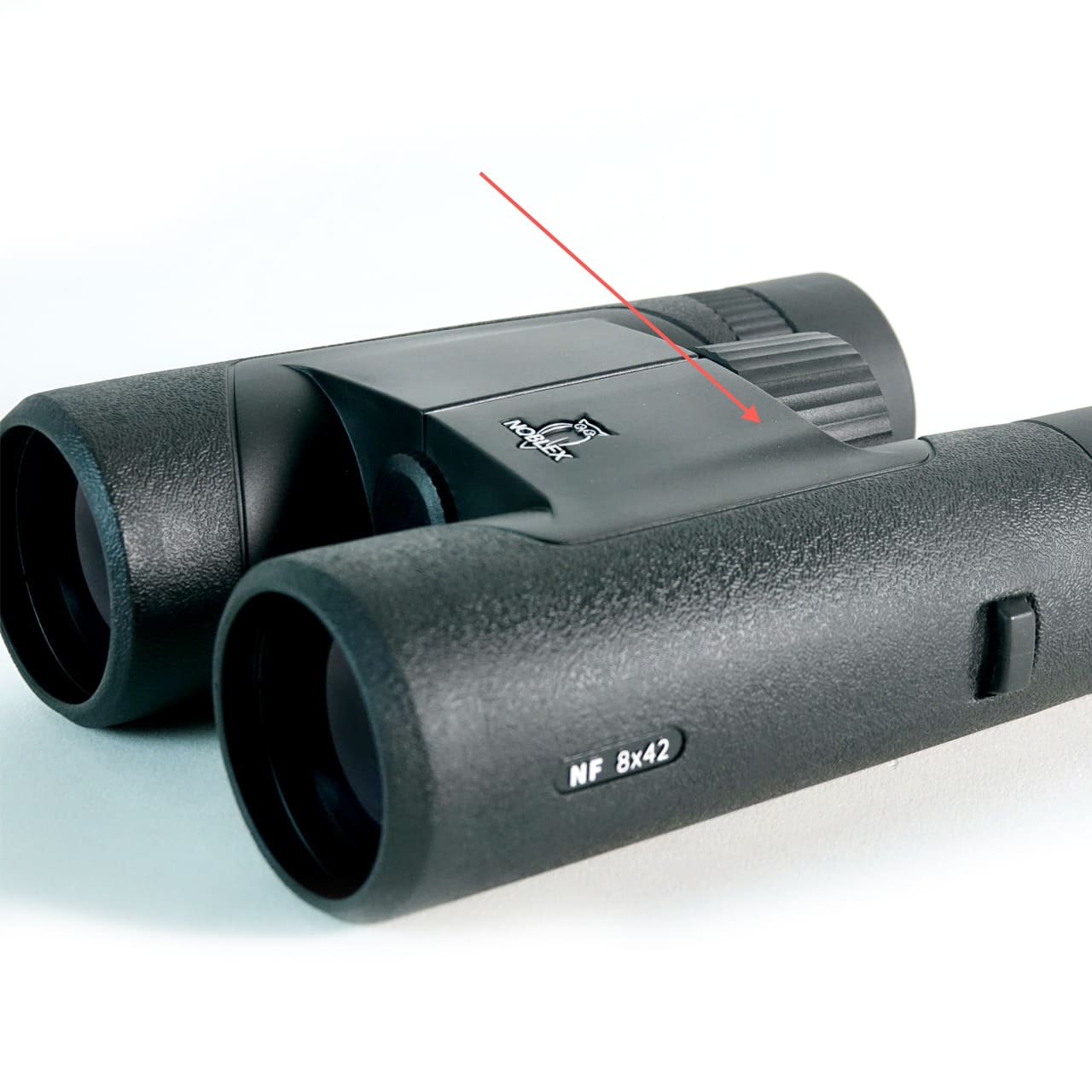 Generalüberholtes NF 8x42 inception Fernglas Fehlerdetails